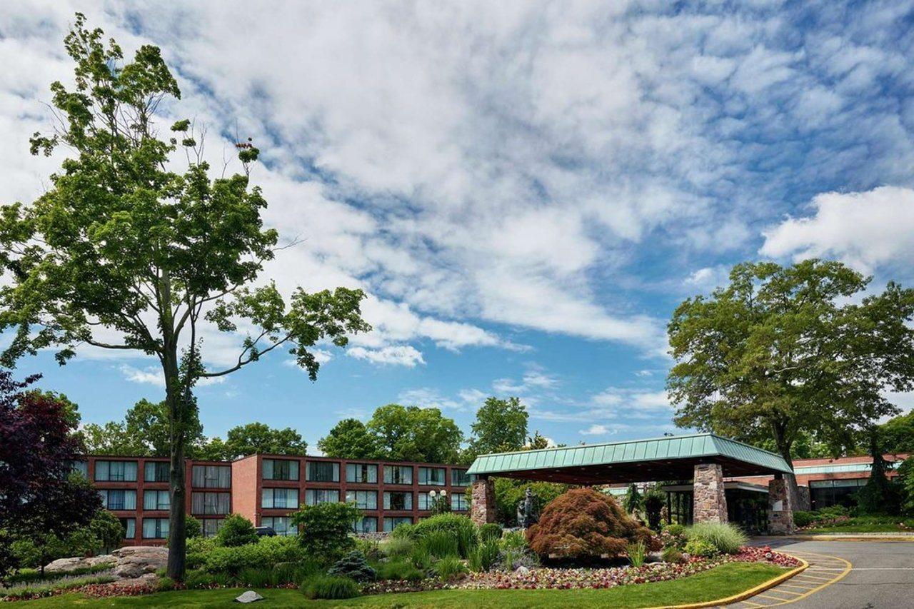 Hilton Westchester Rye Brook Екстериор снимка