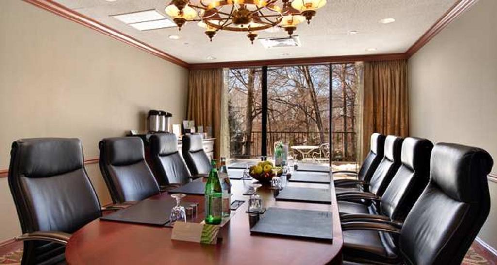 Hilton Westchester Rye Brook Екстериор снимка