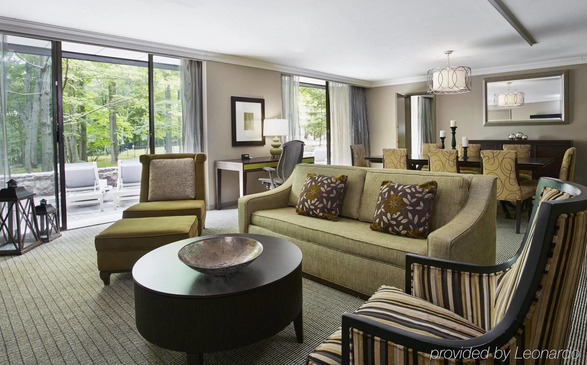 Hilton Westchester Rye Brook Екстериор снимка