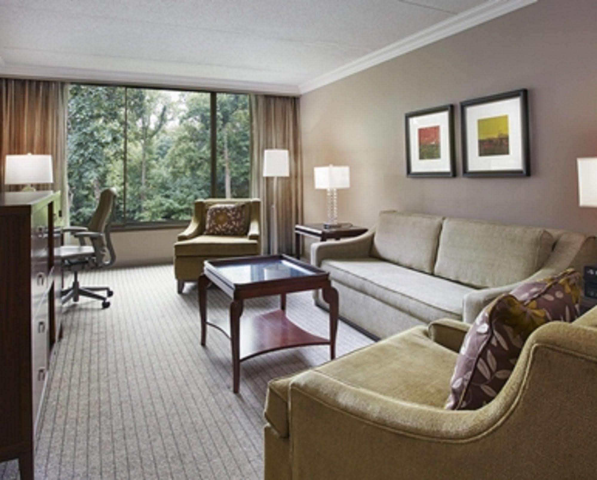 Hilton Westchester Rye Brook Екстериор снимка