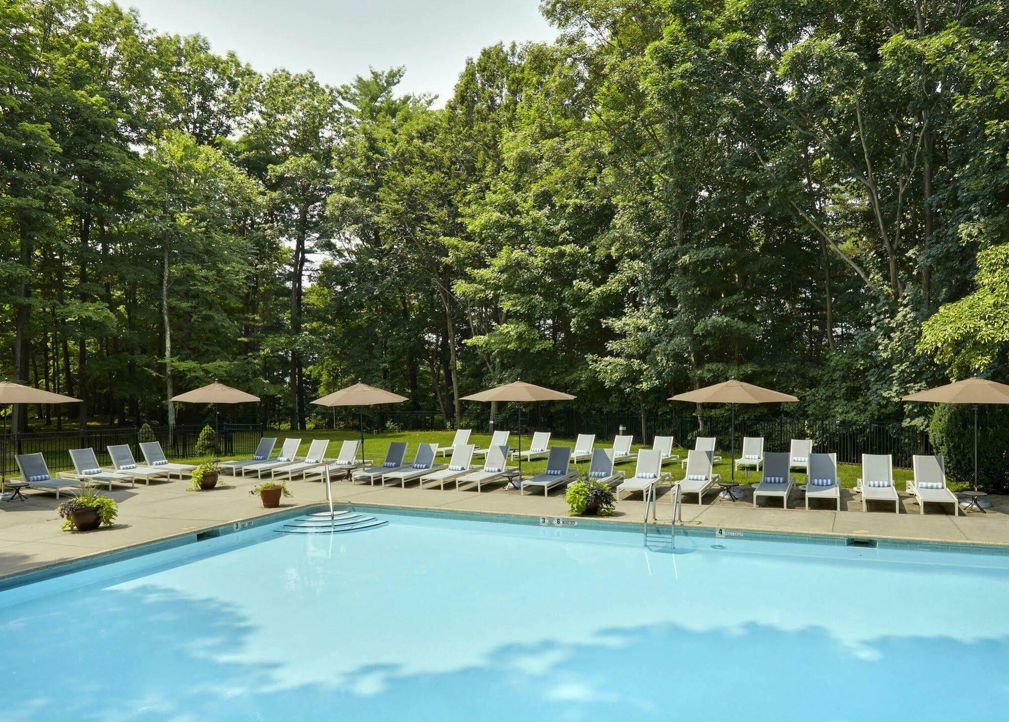 Hilton Westchester Rye Brook Екстериор снимка